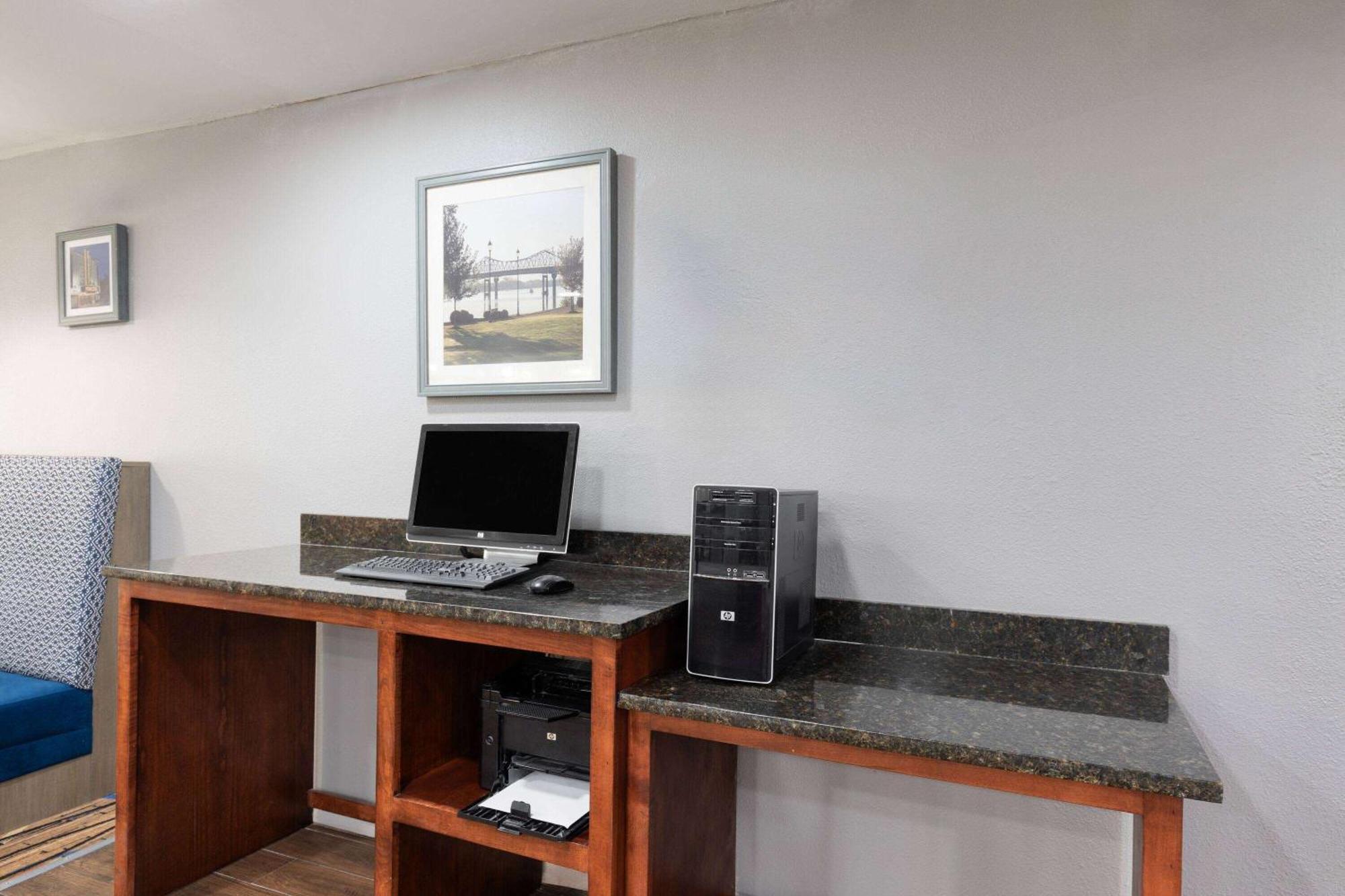 La Quinta Inn By Wyndham Decatur Alabama Екстериор снимка