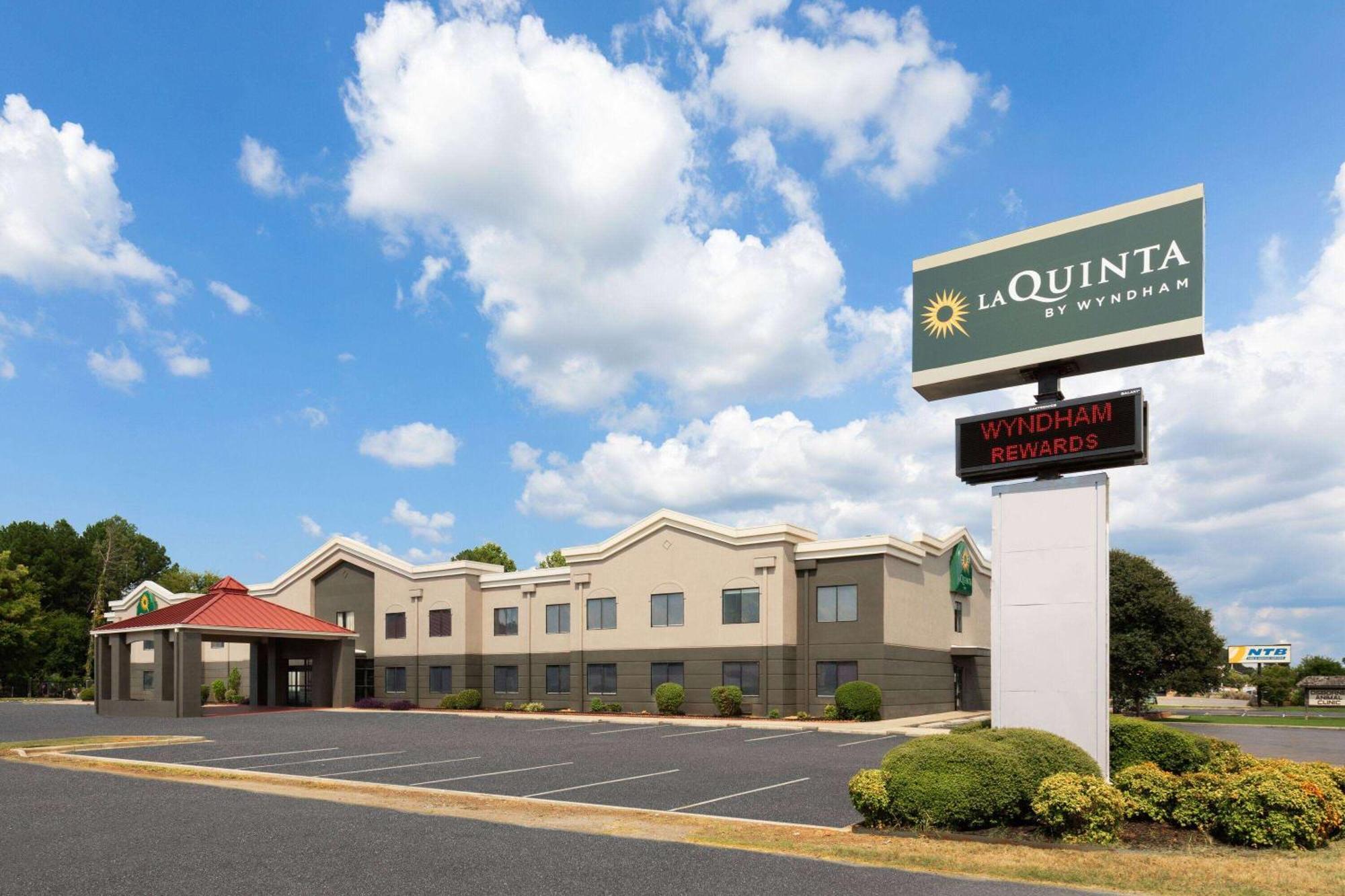 La Quinta Inn By Wyndham Decatur Alabama Екстериор снимка