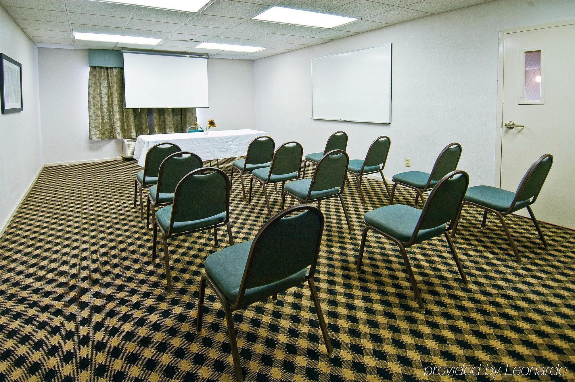 La Quinta Inn By Wyndham Decatur Alabama Бизнес снимка